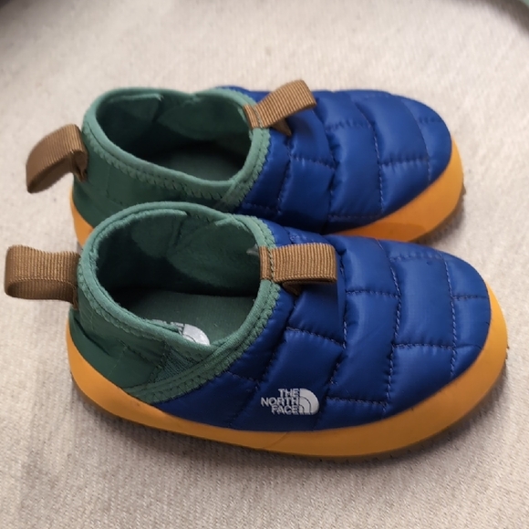 The North Face Kids Blue and Green Slip On Shoes - Picture 2 of 7